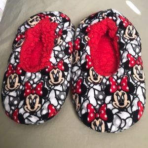 Minnie Mouse house slippers